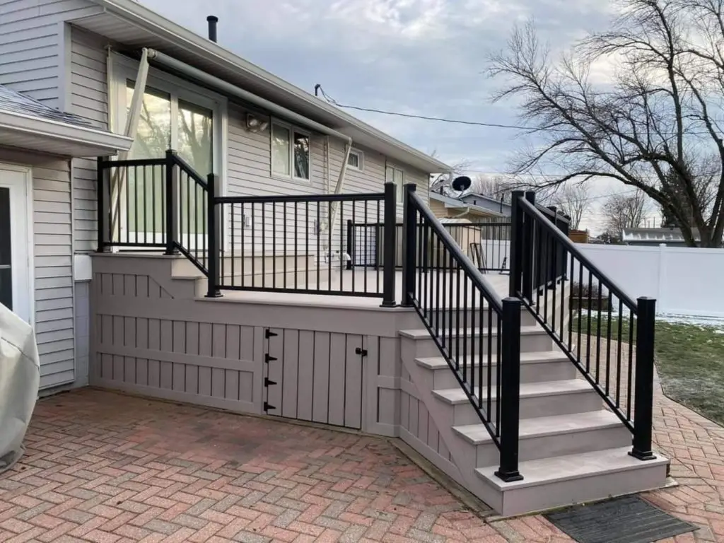 Custom deck Gatineau Ottawa
